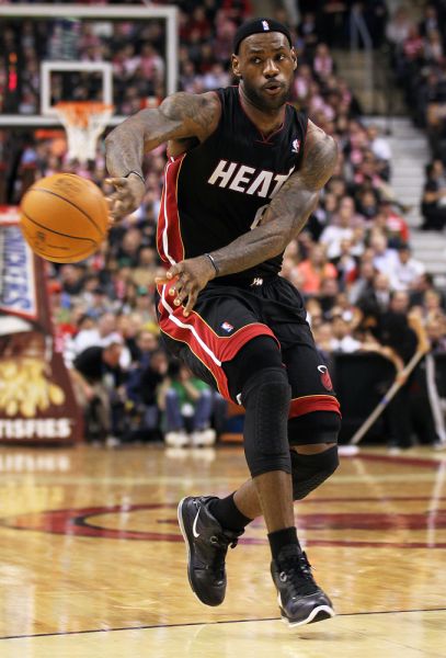 中国战队KBG夺冠！携手DFYG出征决胜巅峰M6世界总决赛