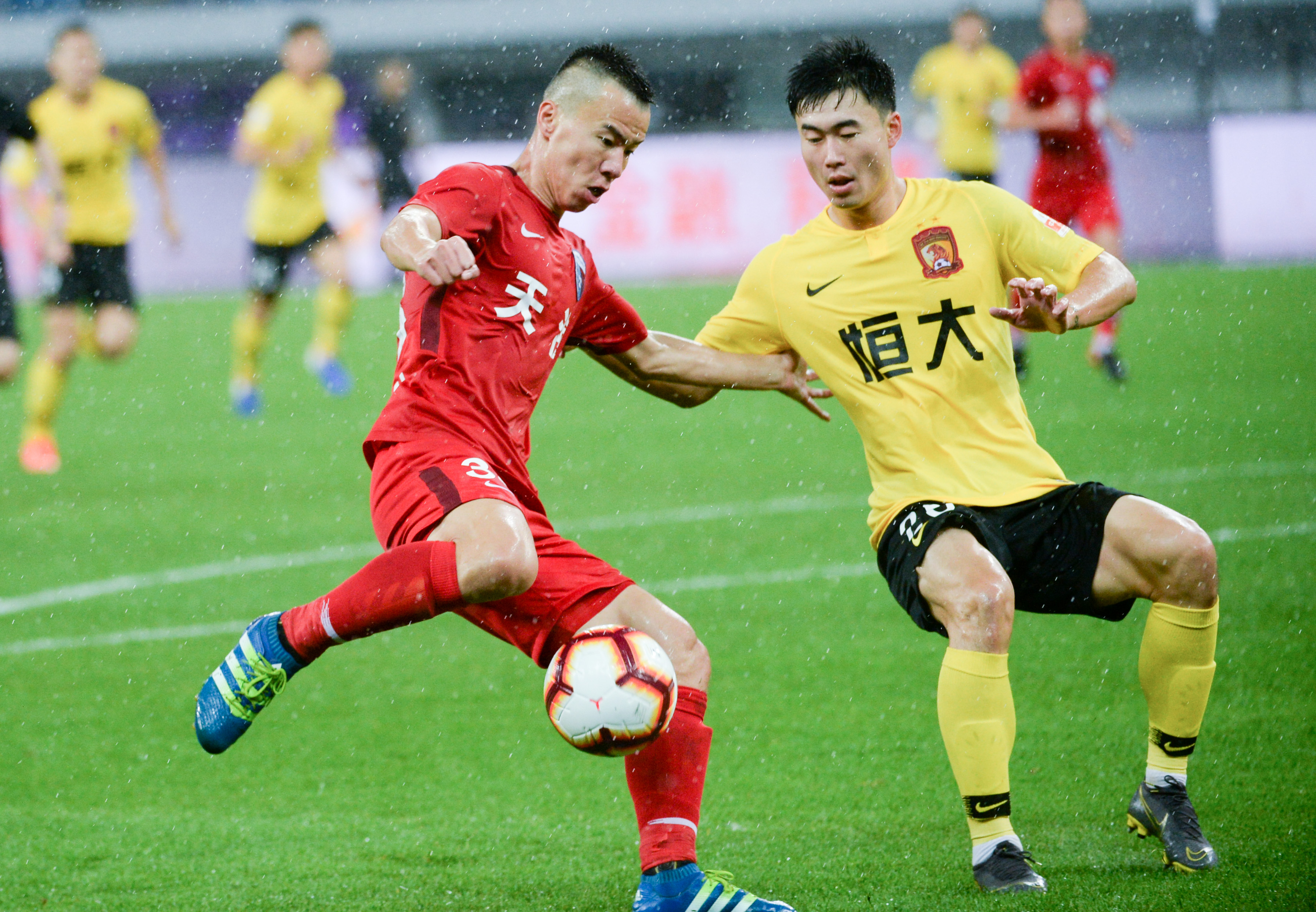 信使报：拜仁二队中场哈维尔-费尔南德斯已被推荐给拉齐奥