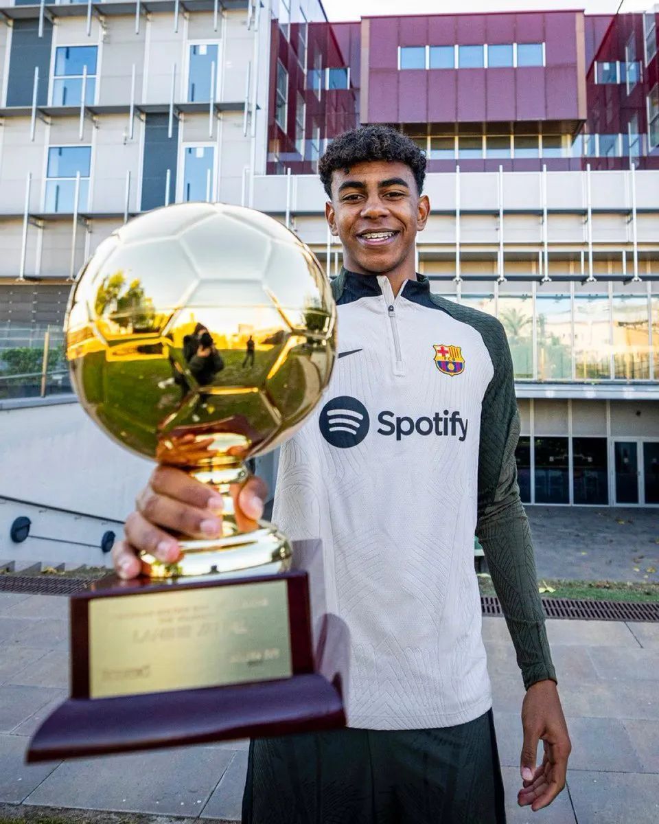 半场：莱比锡2-0法兰克福，哈德、鲍姆加特纳相互传射