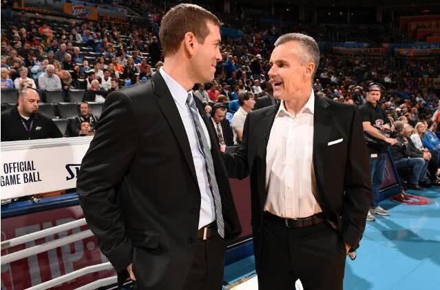 波士顿红袜队在 2013 年夺冠后，球员集体留起的胡须成为全城模仿的对象