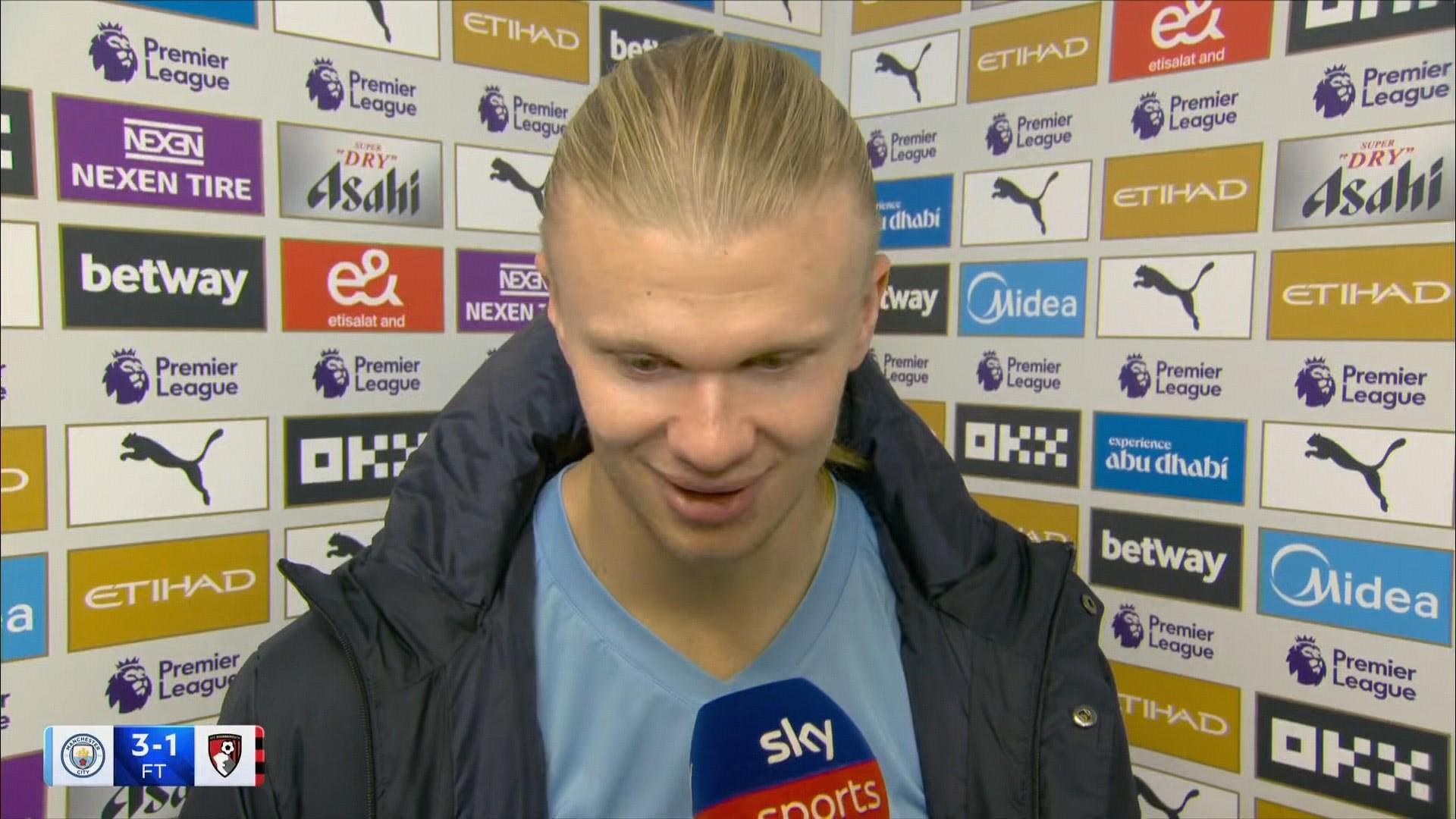 中超赛场争议判罚：VAR引发讨论,