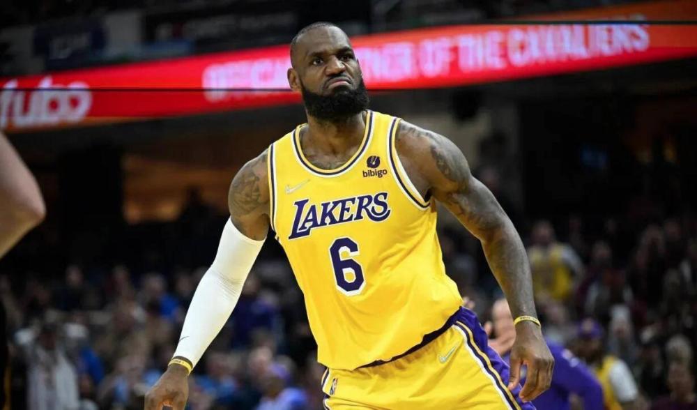 卫报：塞内加尔18岁门将被假经纪人诈骗，在国外被绑架身亡